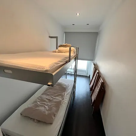 Apartment Cozy 3-bedroom On The Seafront Of T60
