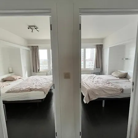 Apartment Cozy 3-bedroom On The Seafront Of T60